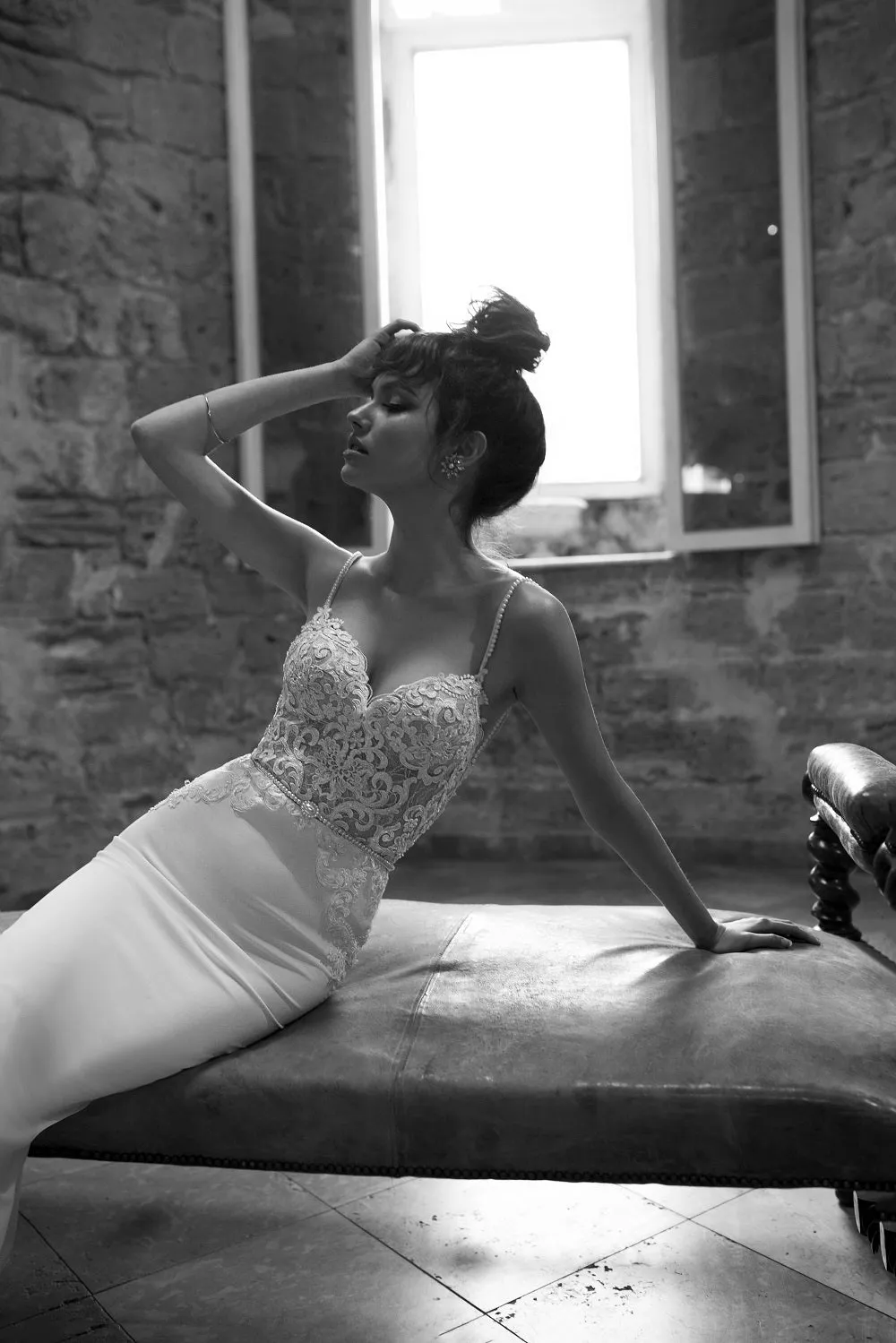 1259 Laura-Romazno  Pearl Collection