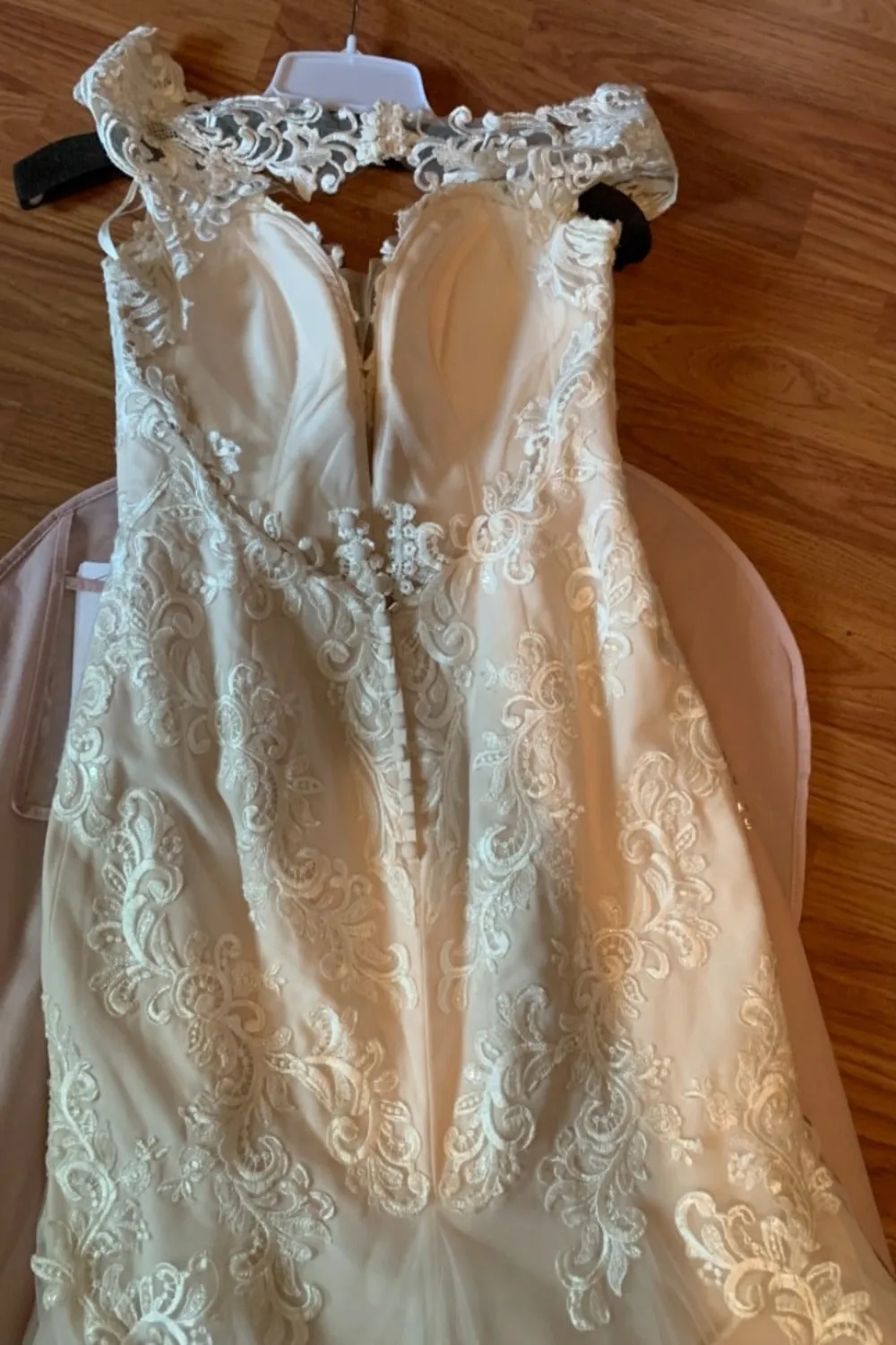 6731 Ivory Lace/Tulle/Ivory Gown/Java Tulle
