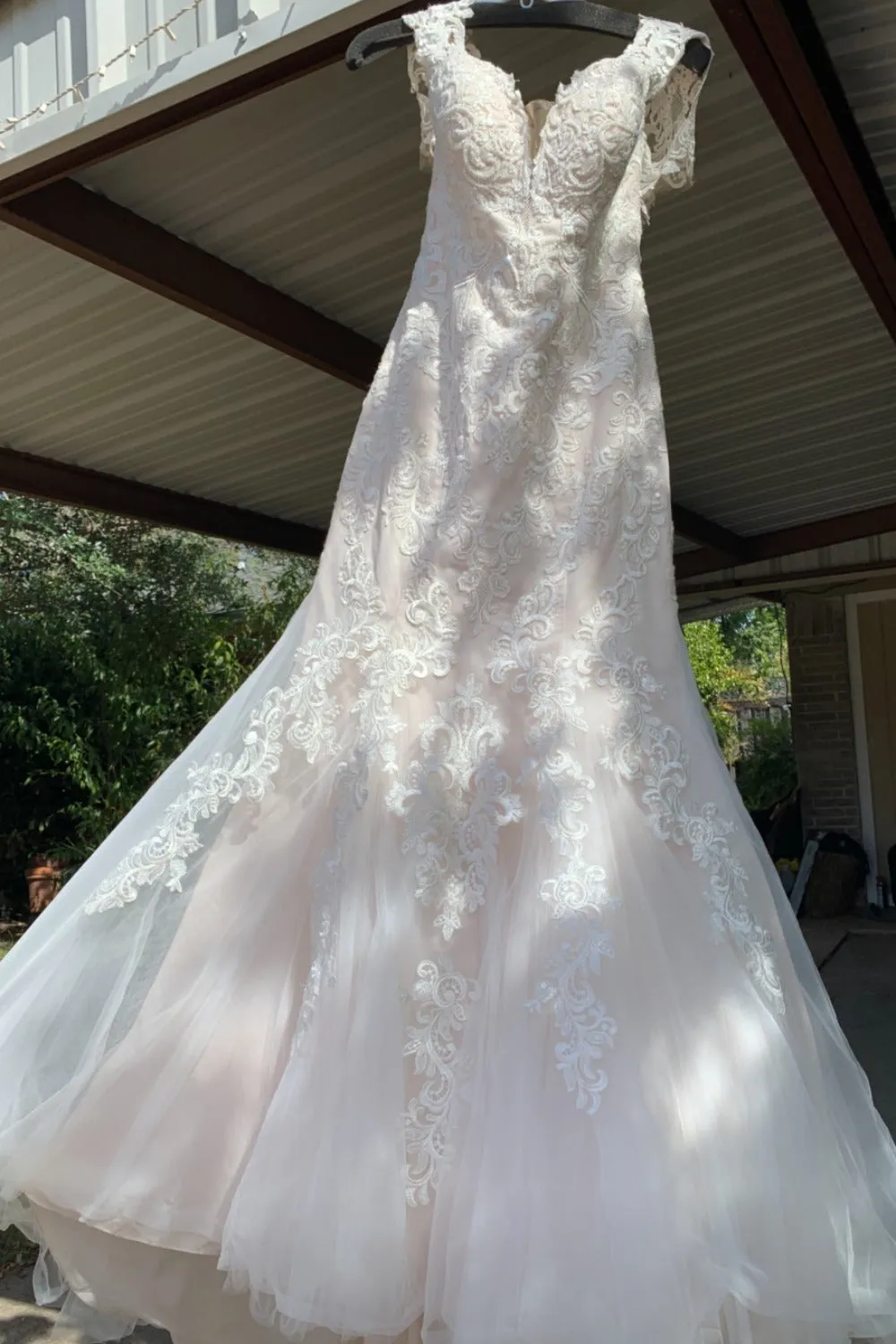 6731 Ivory Lace/Tulle/Ivory Gown/Java Tulle