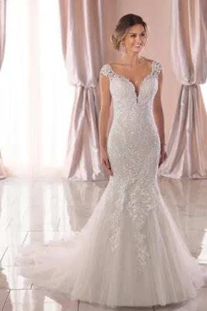 6731 Ivory Lace/Tulle/Ivory Gown/Java Tulle