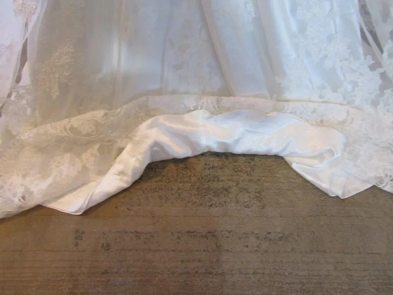 Allure Bridals 2800 Ivory size 10