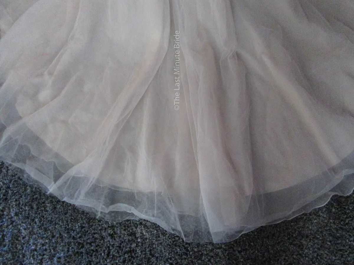 Allure Bridals 3011