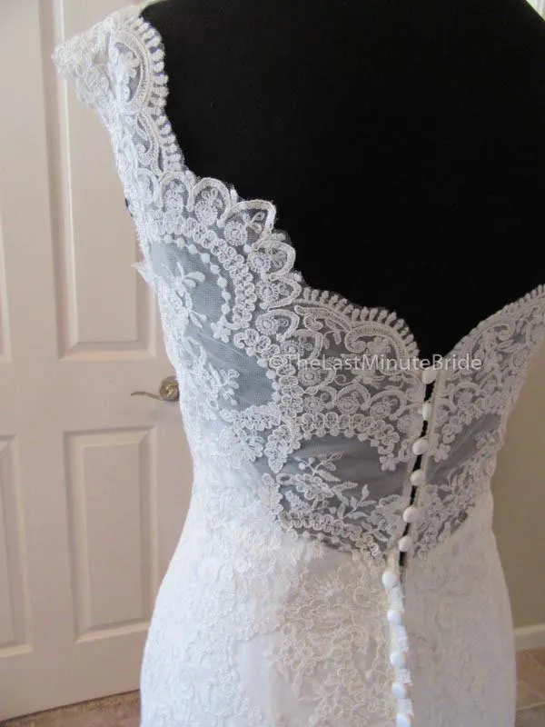 Allure Bridals 9322 size 14