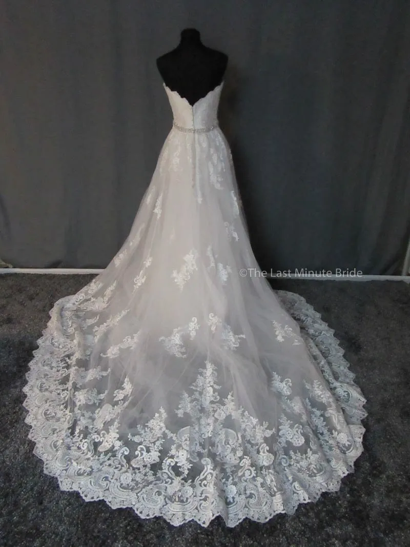 Allure Bridals C387