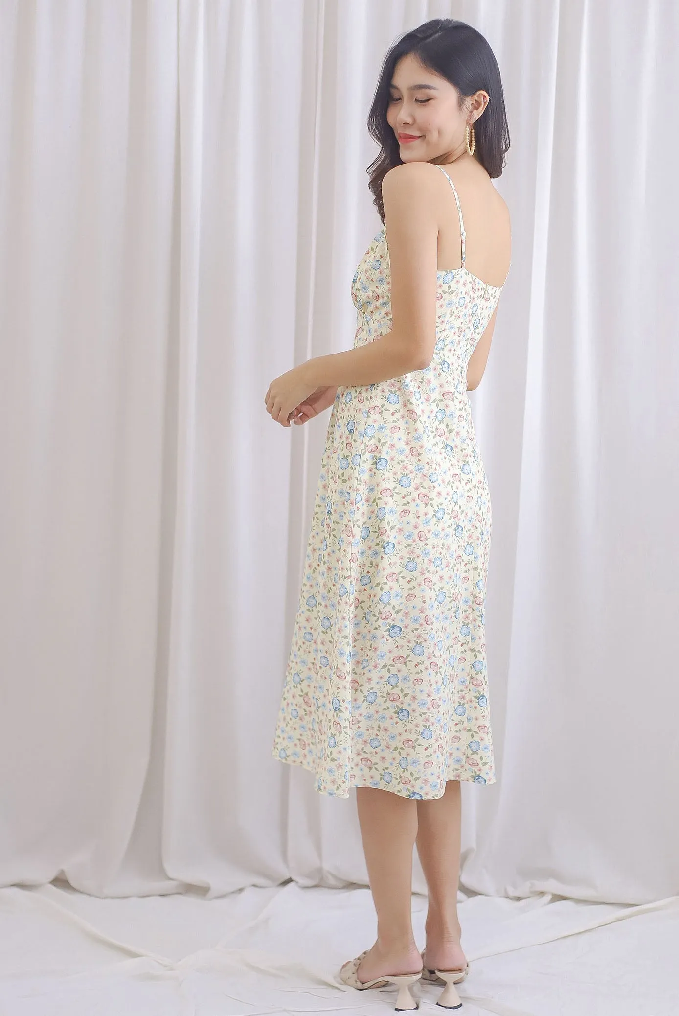 Avielle Ruched Bust Buttons Slit Dress In Yellow