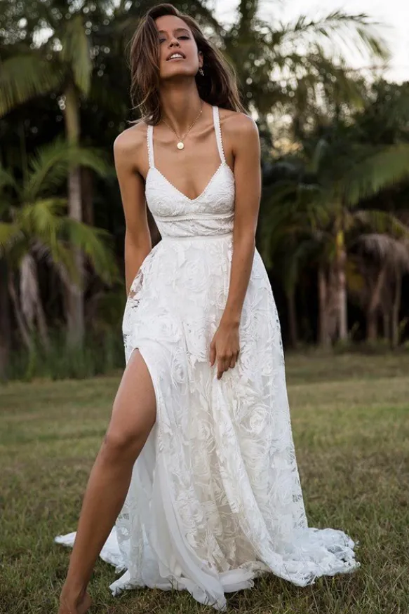 Beach Lace Wedding Dresses with Slit Side
