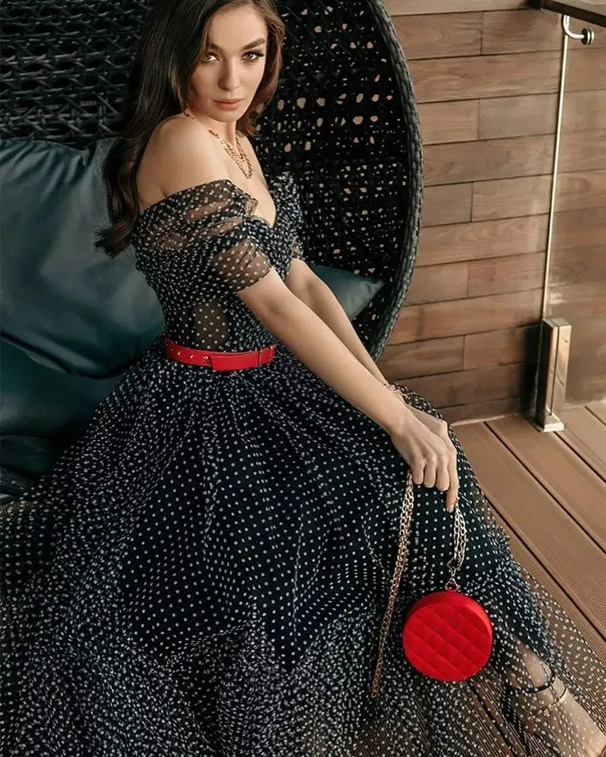 Black Dotted Tulle Short Prom Dresses A Line Off The Shoulder Graduation Dress V-Neck Tea Length Homecoming Gowns