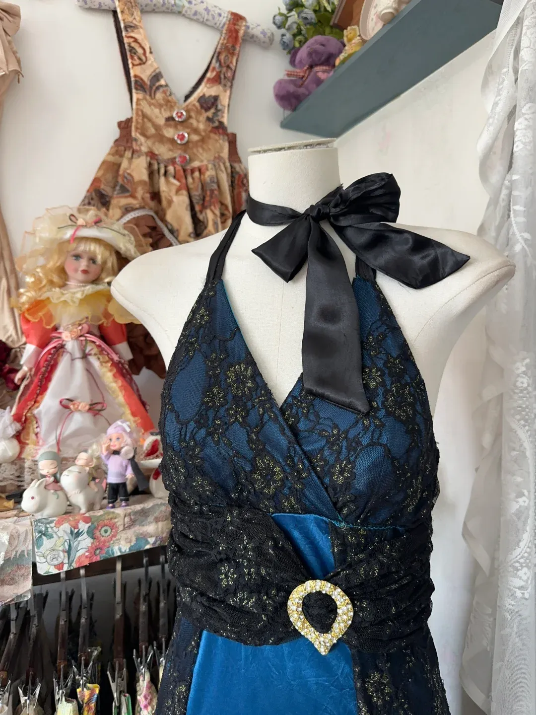 Blue Halter Lace Satin Sheath Vintage Long Prom Dress Formal Party Dress, D320