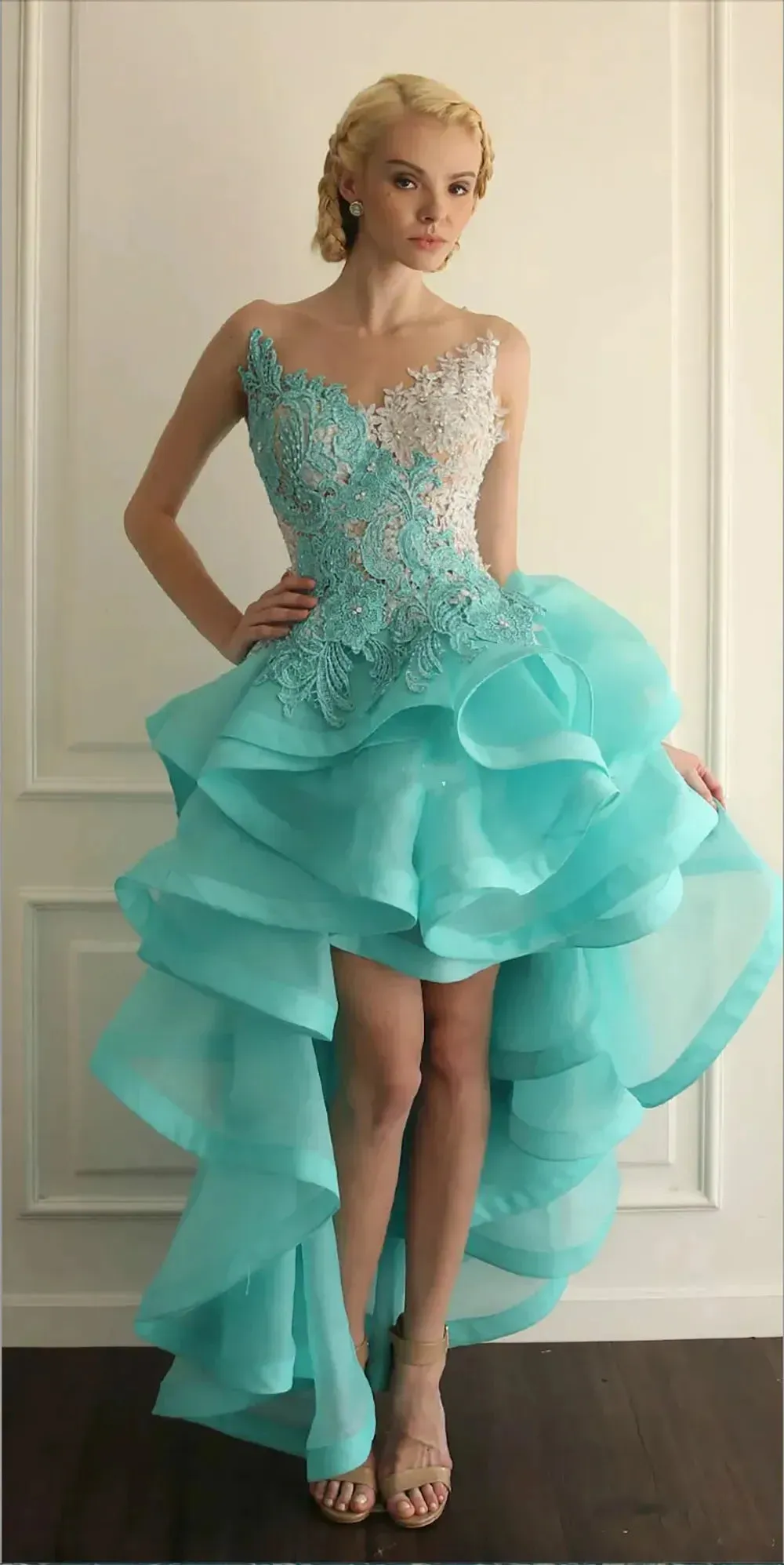 Blue High Front and Low Back Cocktail Dresses Illusion Neck Organza Lace Appliques Ruffle Beads Homecoming Gowns