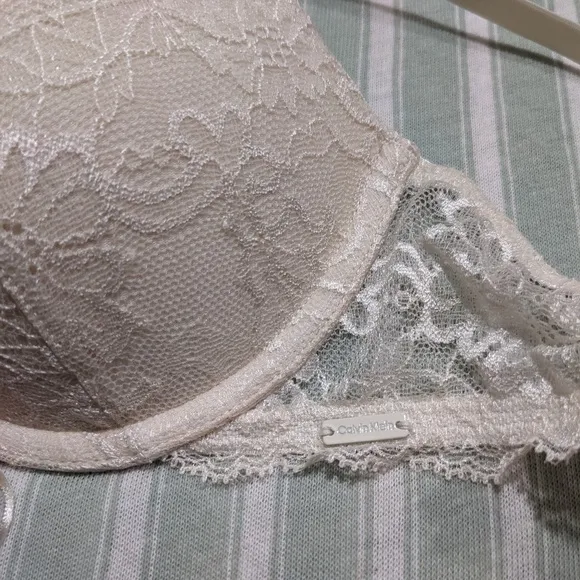Calvin Klein Bridal Bra White Lace size 32A