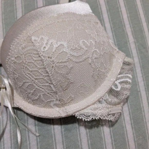 Calvin Klein Bridal Bra White Lace size 32A