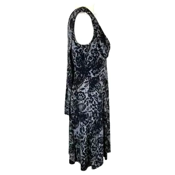 Calvin Klein Floral Pleated Cocktail Scarf Dress Size 4.Pit to pit 17&quot;