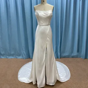 Curve Neck Strapless Satin Wedding Dress with Leg Slit for Bride