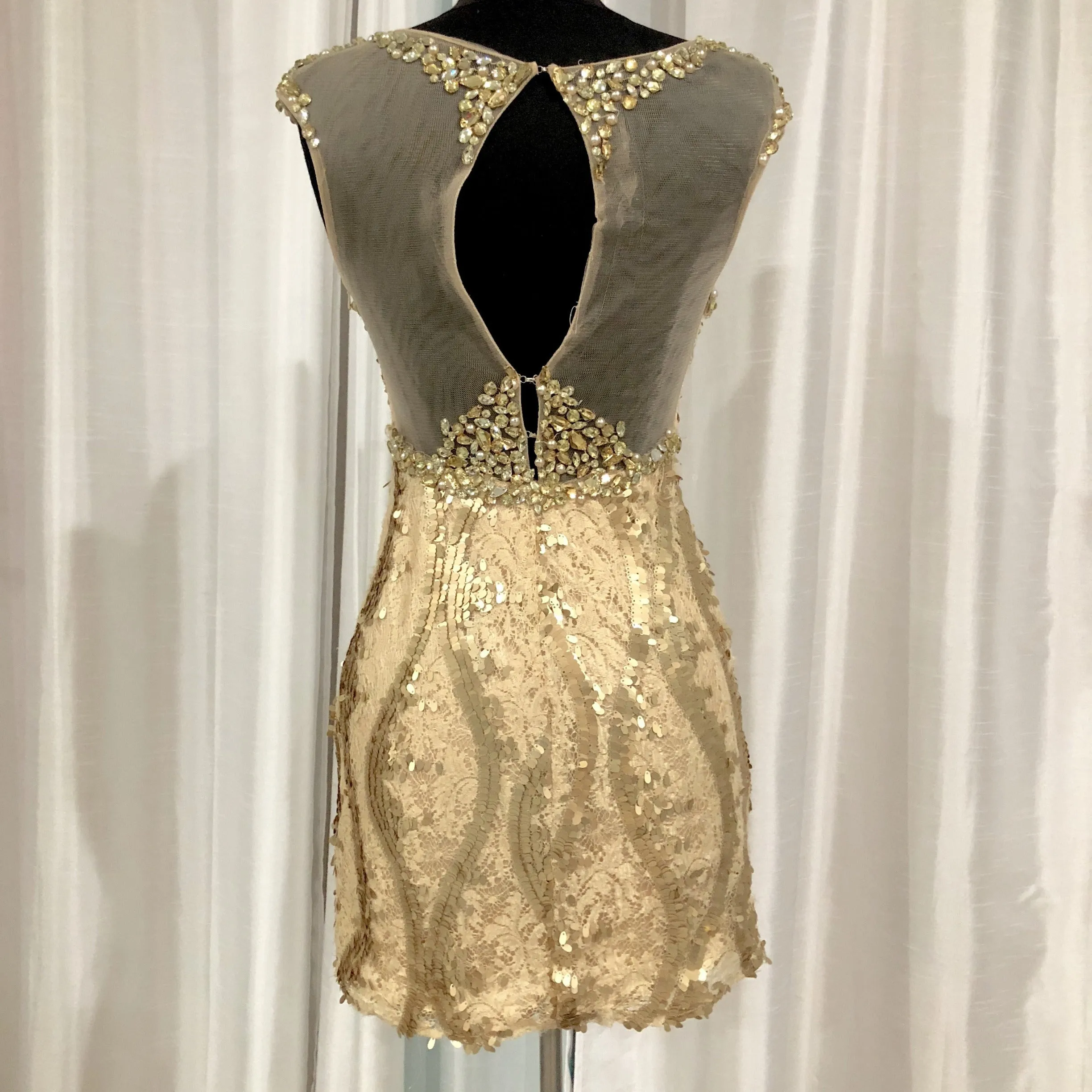 DAVE & JOHNNY Gold Short Sheath Dress Size 0