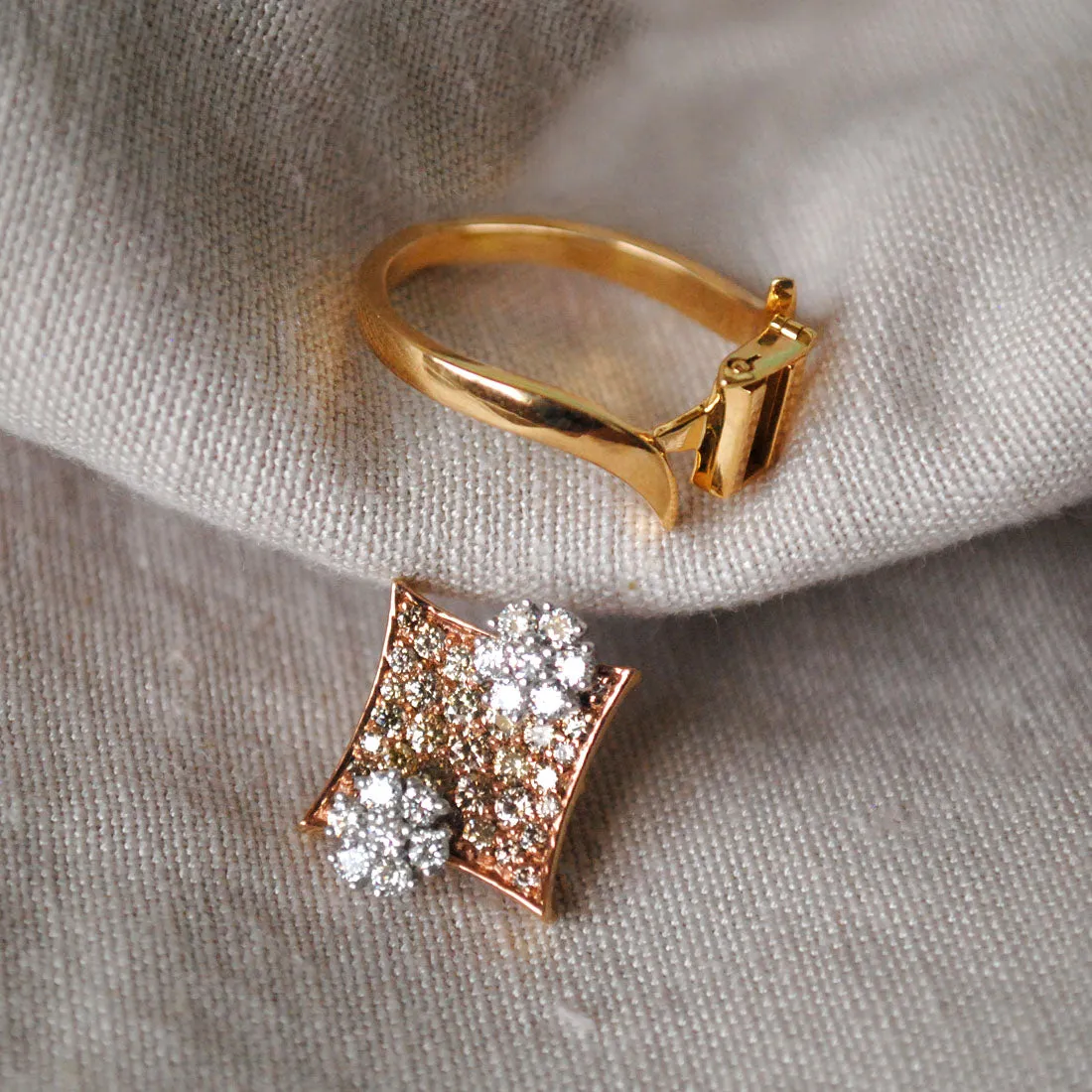 Detachable Floral Pendant Ring