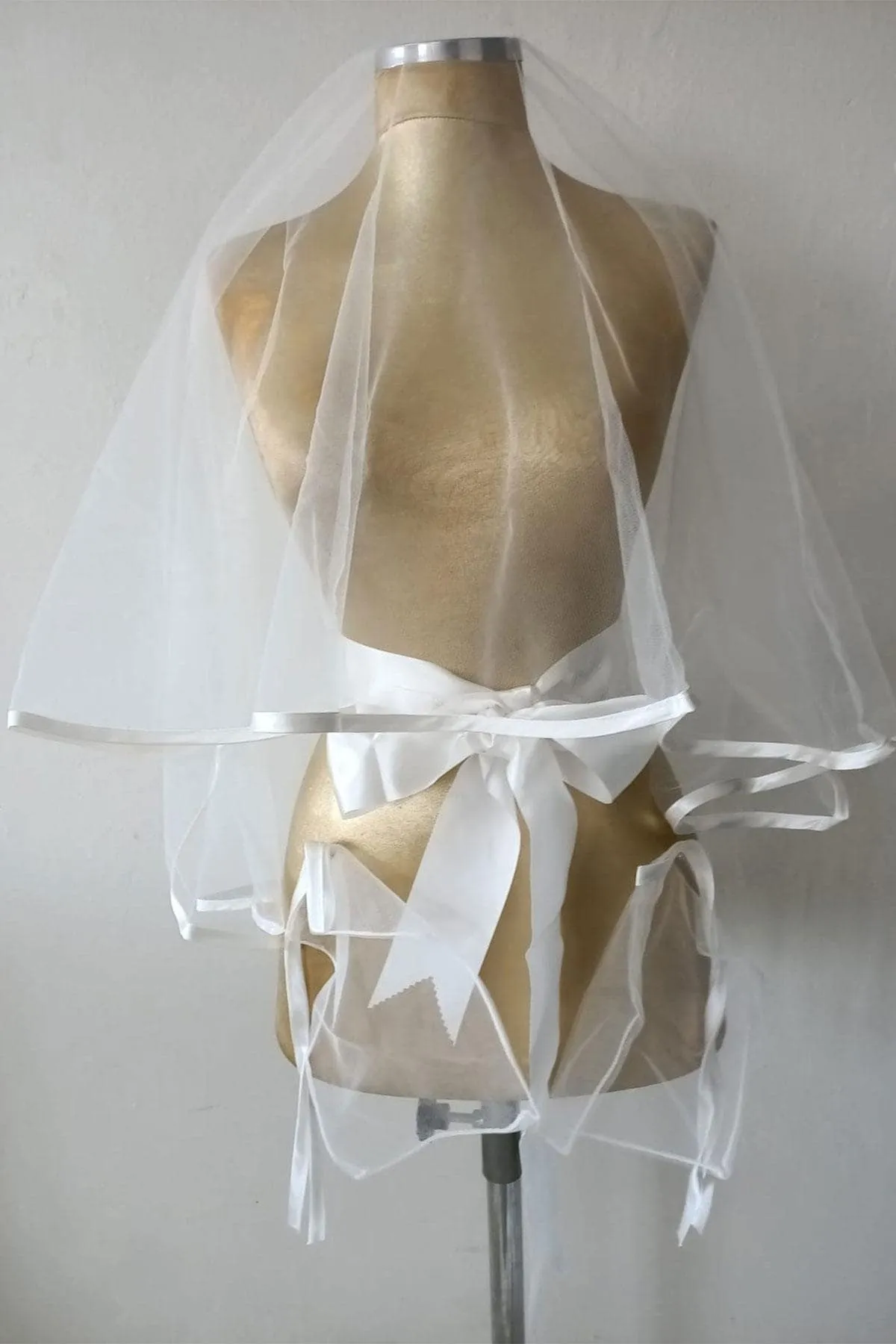 Elegant Bridal Face Covering Veil – Sheer Bridal Face Covering and Waist Detailed Bridal Veil