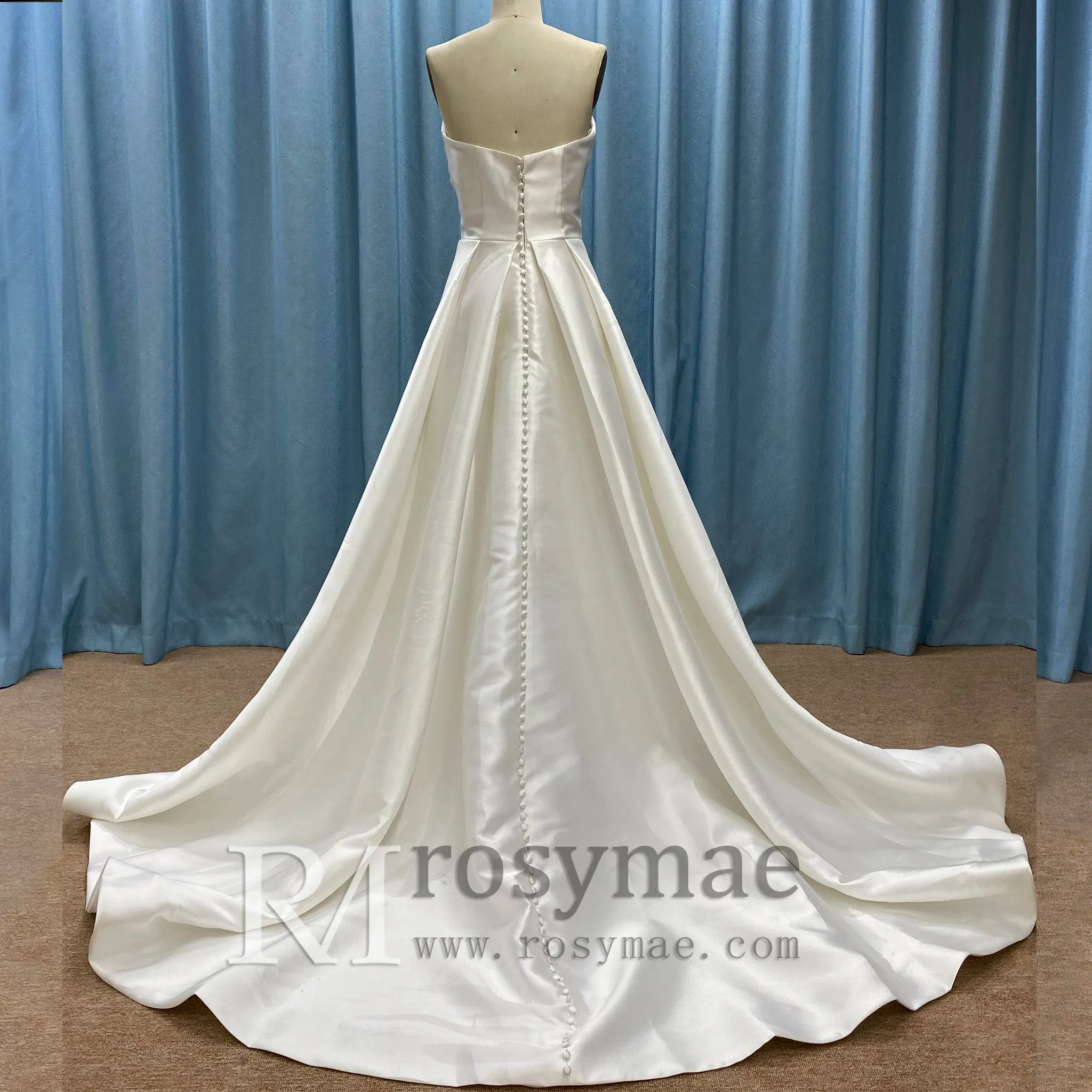 Elegant Satin Ruched Strapless Wedding Dress with Vneck for Bride
