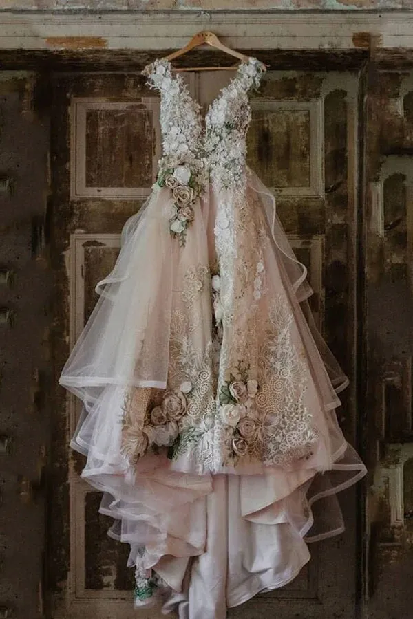 Elegant Tulle A-line V-neck Floral Lace Wedding Dresses, Bridal Gown, MW1009
