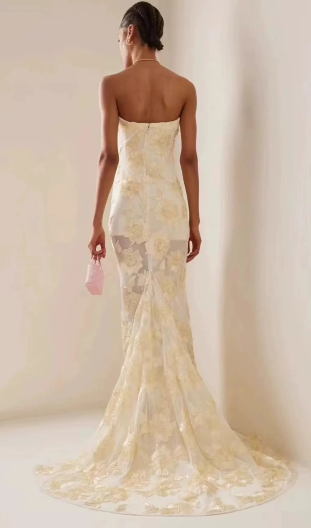 EMBROIDERED STRAPLESS GOWN IN APRICOT