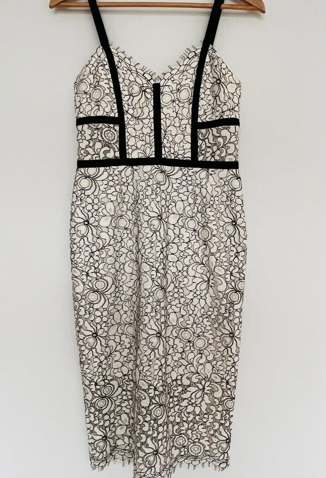 EXPRESS Black & White Floral Lace Dress Sz S Corset Crochet Sheath Velvet Trim