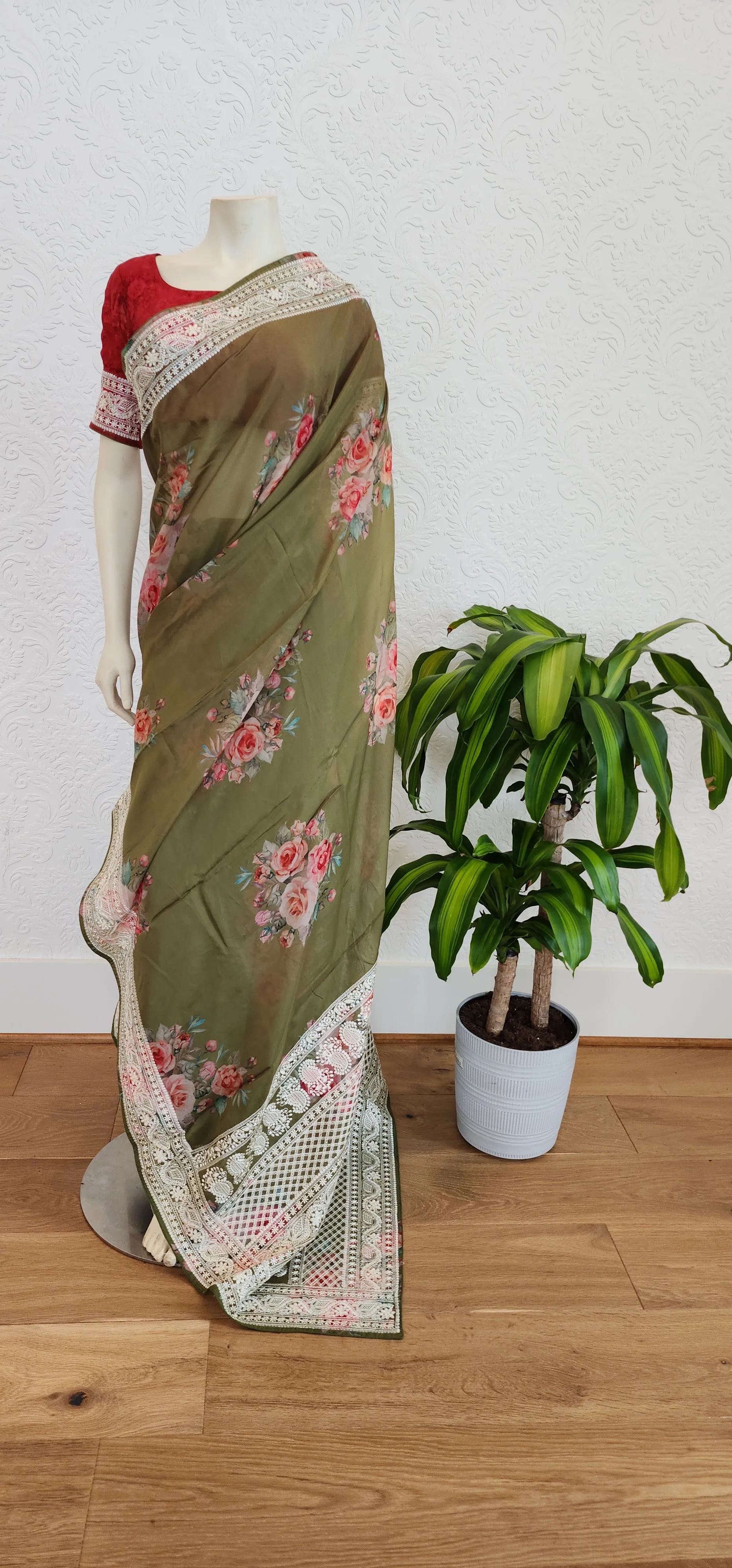 Floral Chiffon sarees W/Blouse.