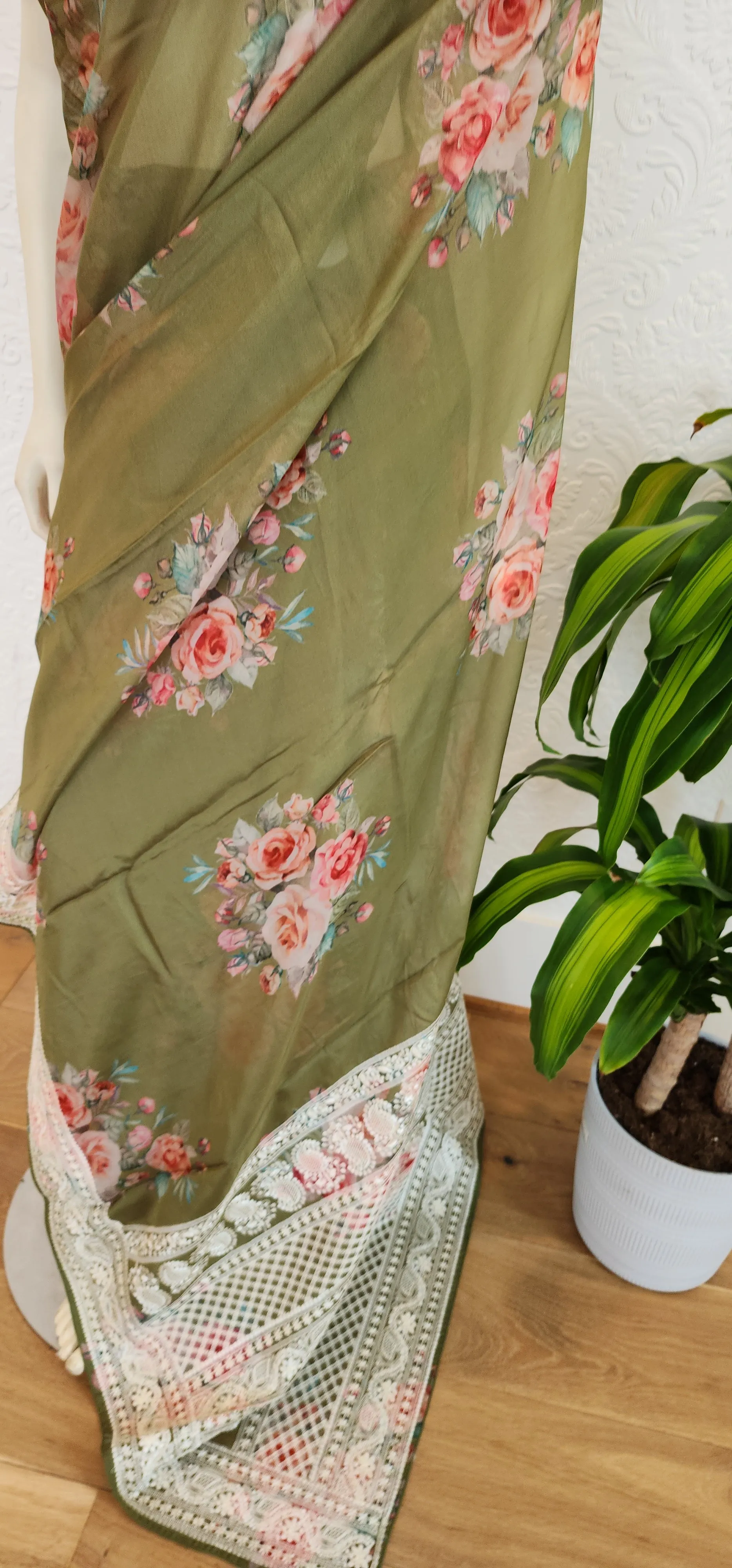 Floral Chiffon sarees W/Blouse.