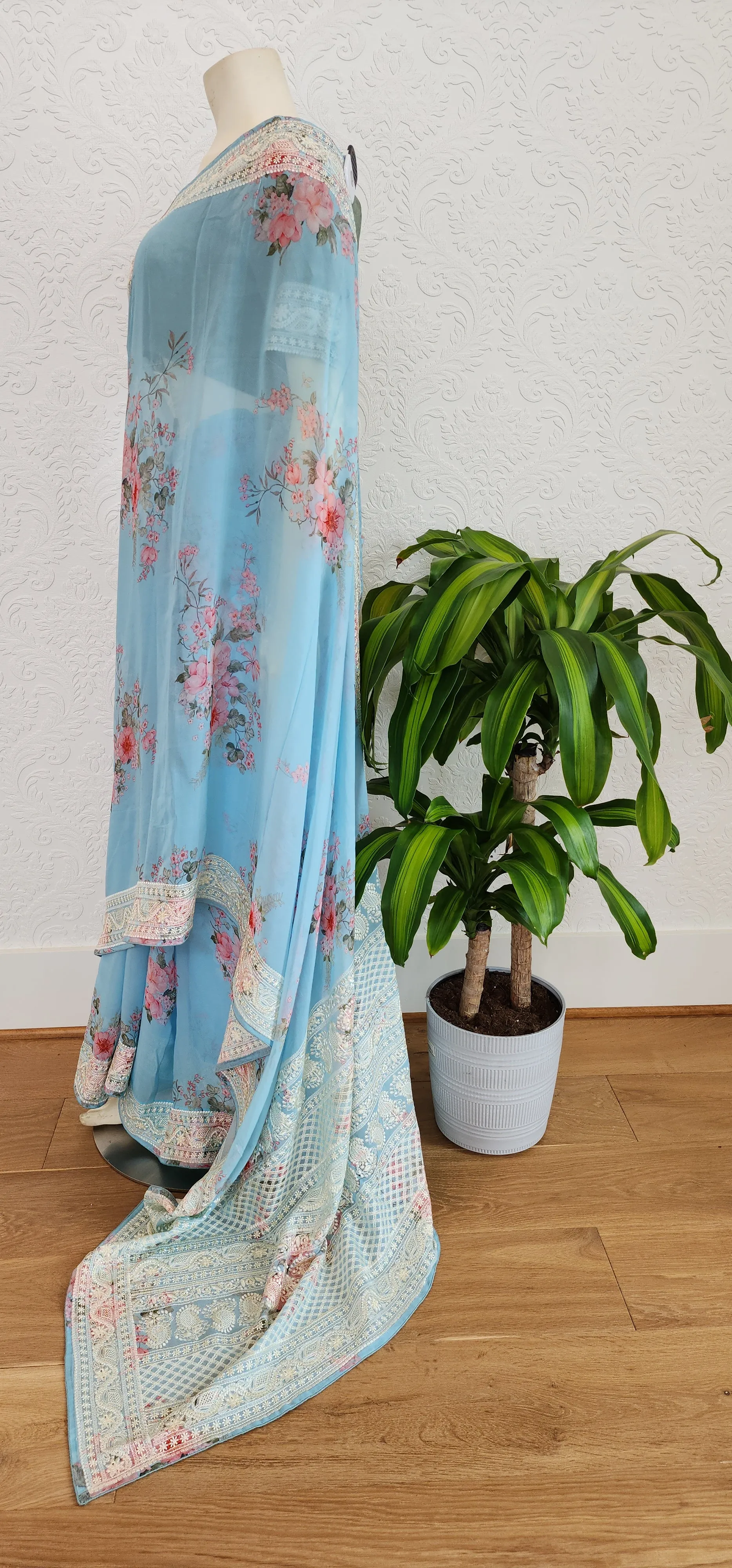 Floral Chiffon sarees W/Blouse.