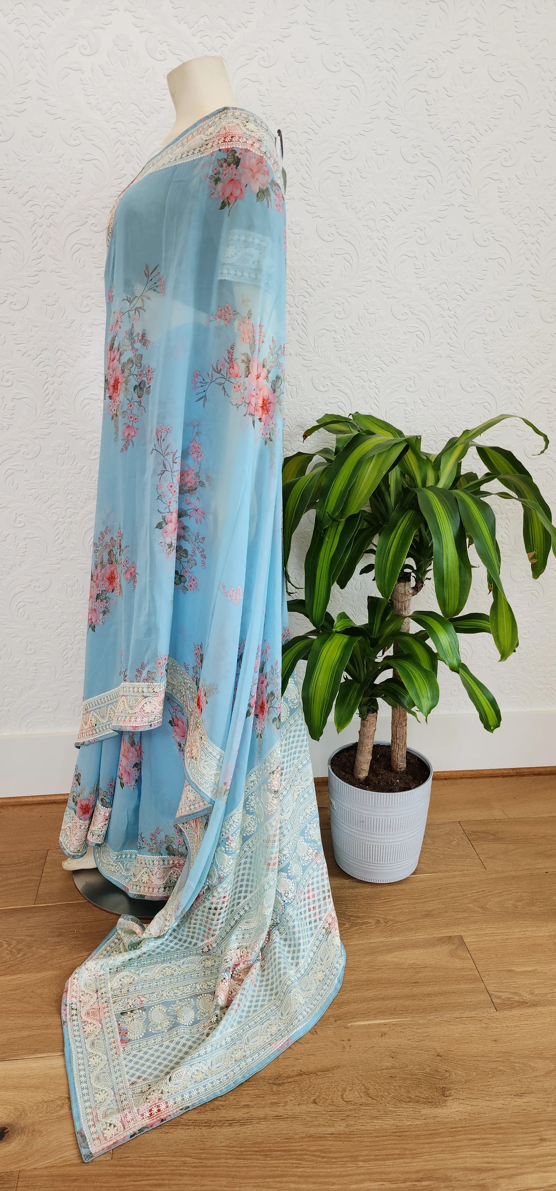 Floral Chiffon sarees W/Blouse.