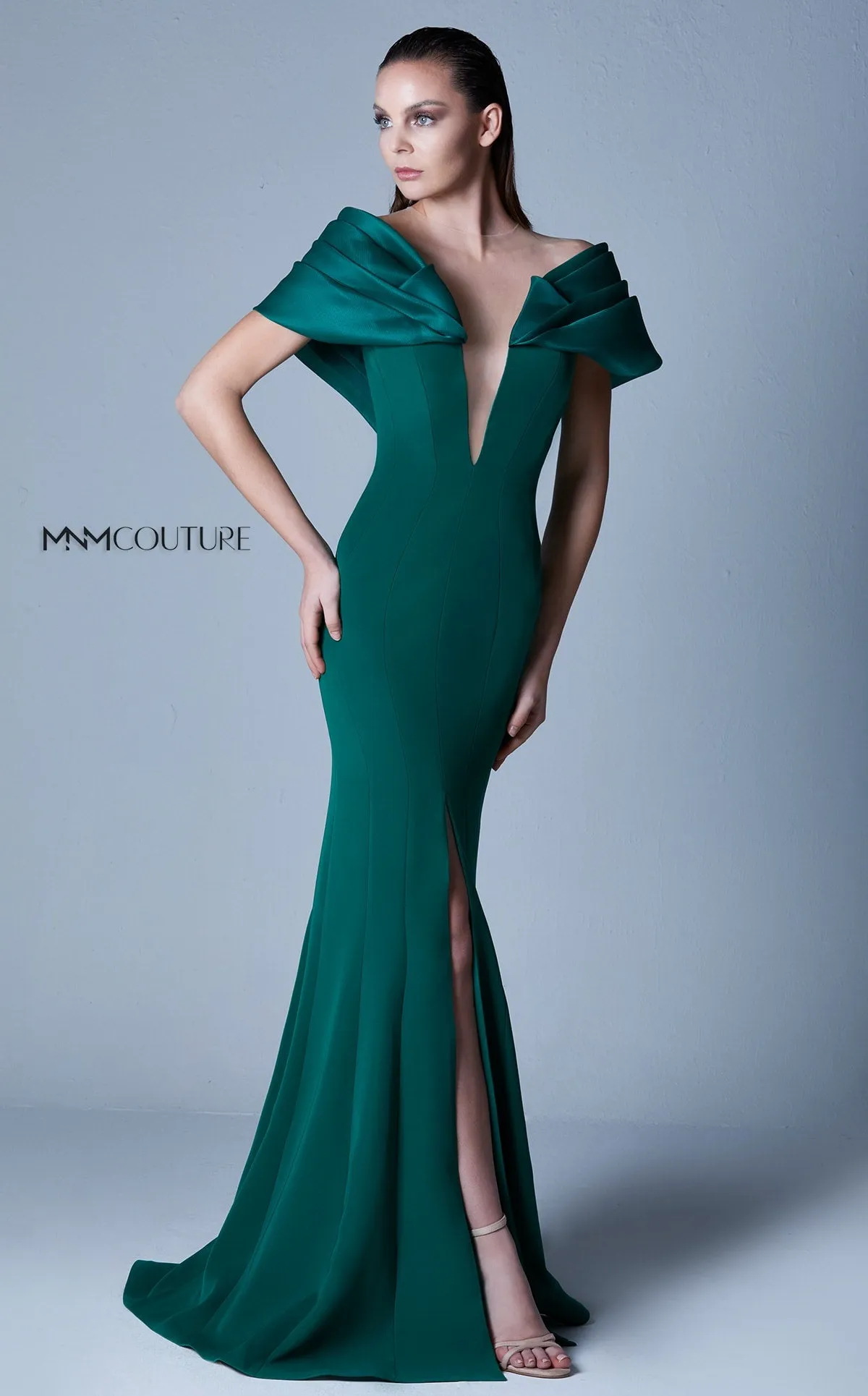 G1071 MNM Couture