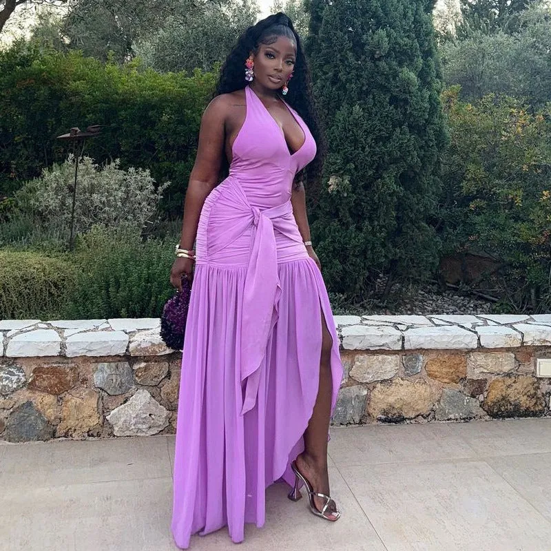 Glamorous Halter-Neck Ruched Maxi Dress with Thigh-High Slit