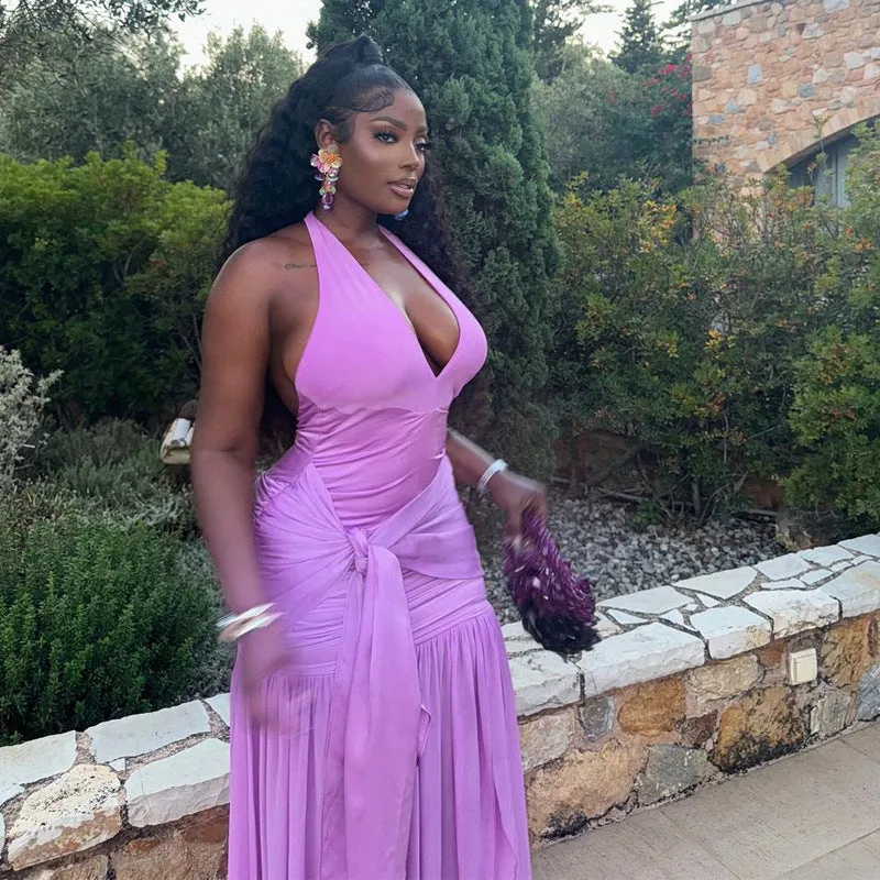 Glamorous Halter-Neck Ruched Maxi Dress with Thigh-High Slit