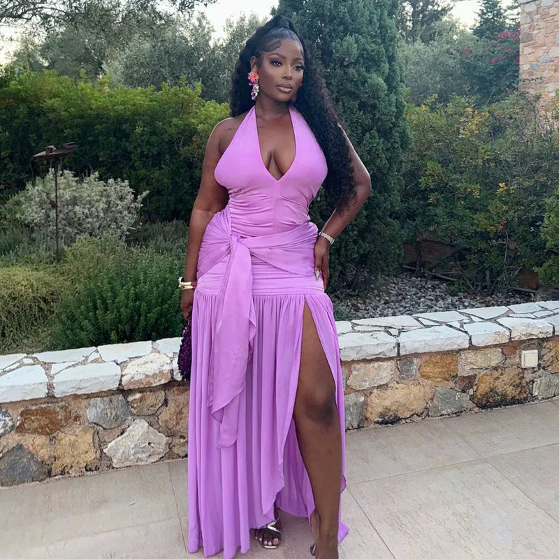 Glamorous Halter-Neck Ruched Maxi Dress with Thigh-High Slit