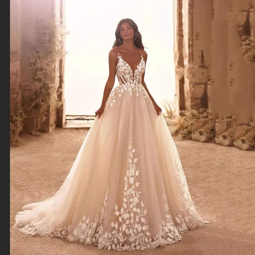 Graceful V Neck Wedding Dresses Backless 3D Floral Appliqued Lace Bridal Gowns Tulle Bride Dress vestido de novia