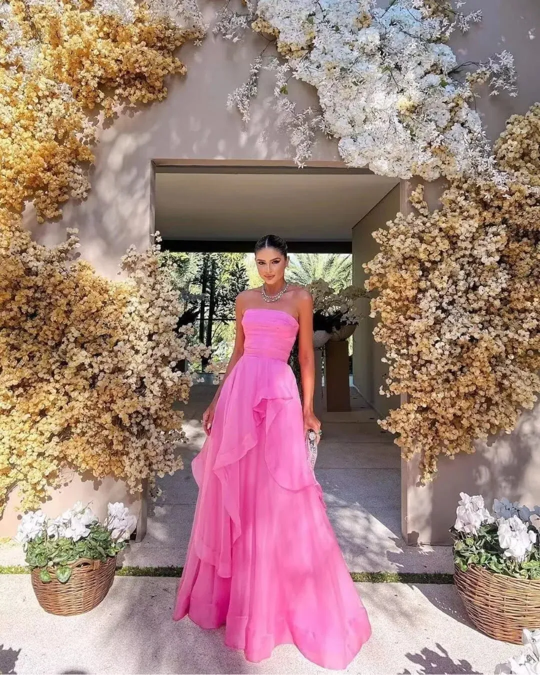 Hot Pink Ruffles Prom Dresses Sweetheart Pleated Strapless Floor Length Formal Evening Dress Women Special Party Gowns