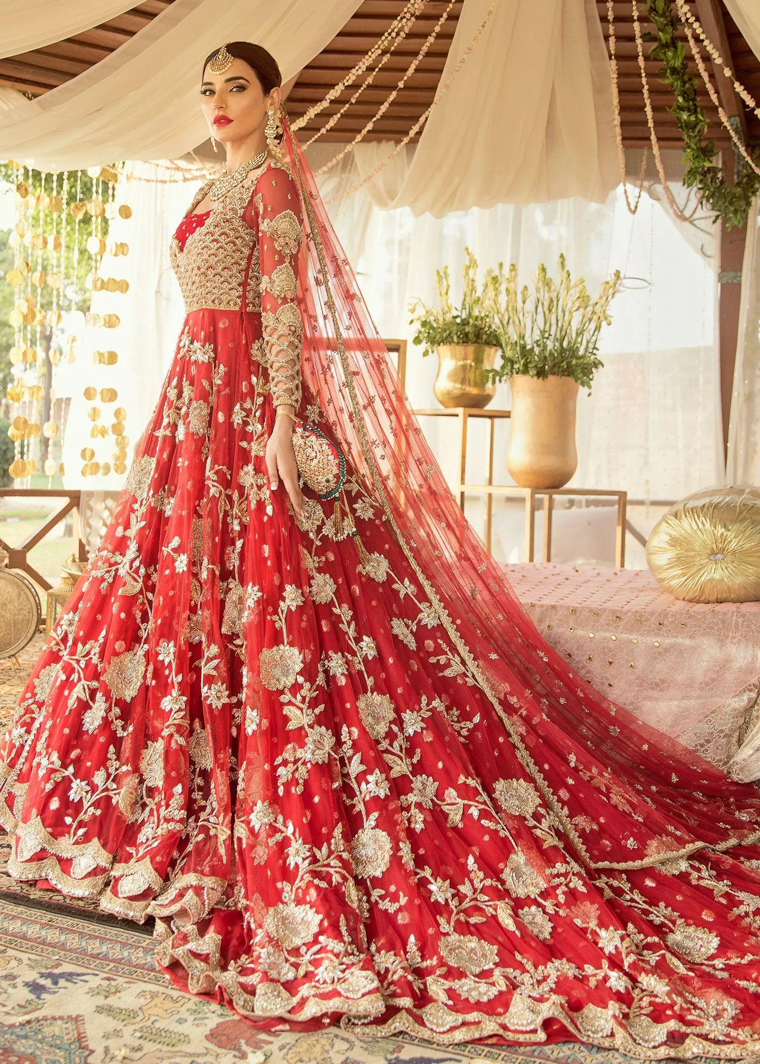 Long Trail Frock for Wedding in Red Color #N7054