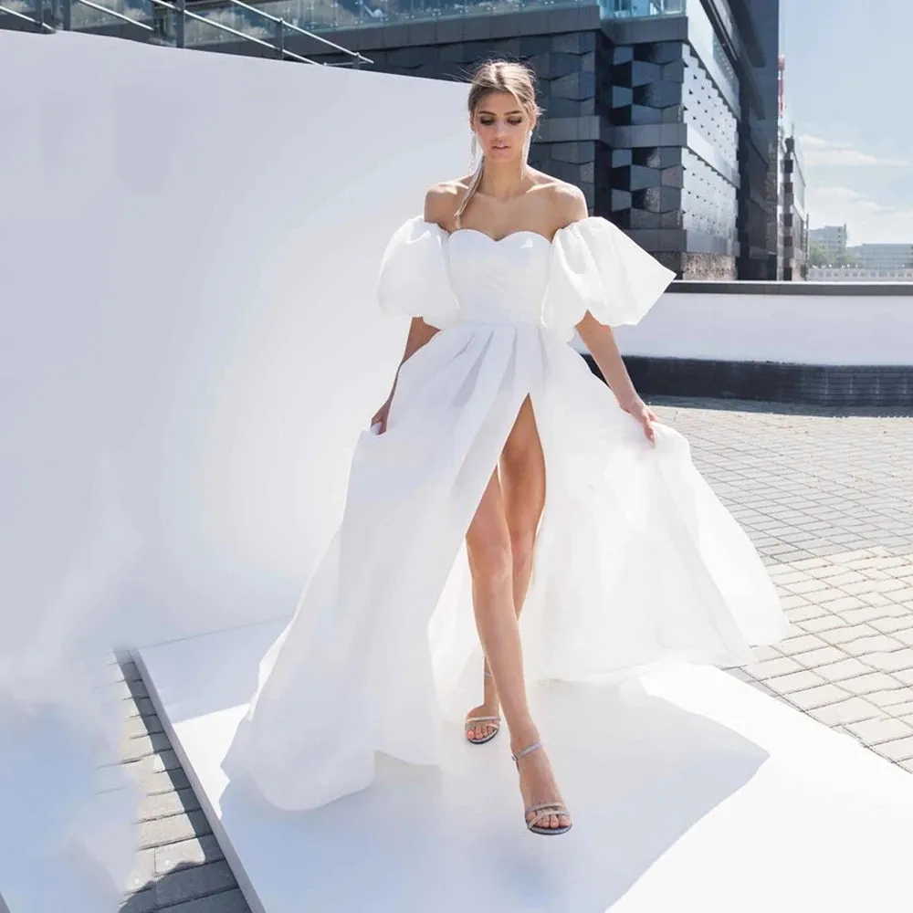 Luxe Satin Sweetheart Strapless Minimalist Bridal Gowns Customized Drop Ship Simple High Split Removable Sleeves Wedding Dress