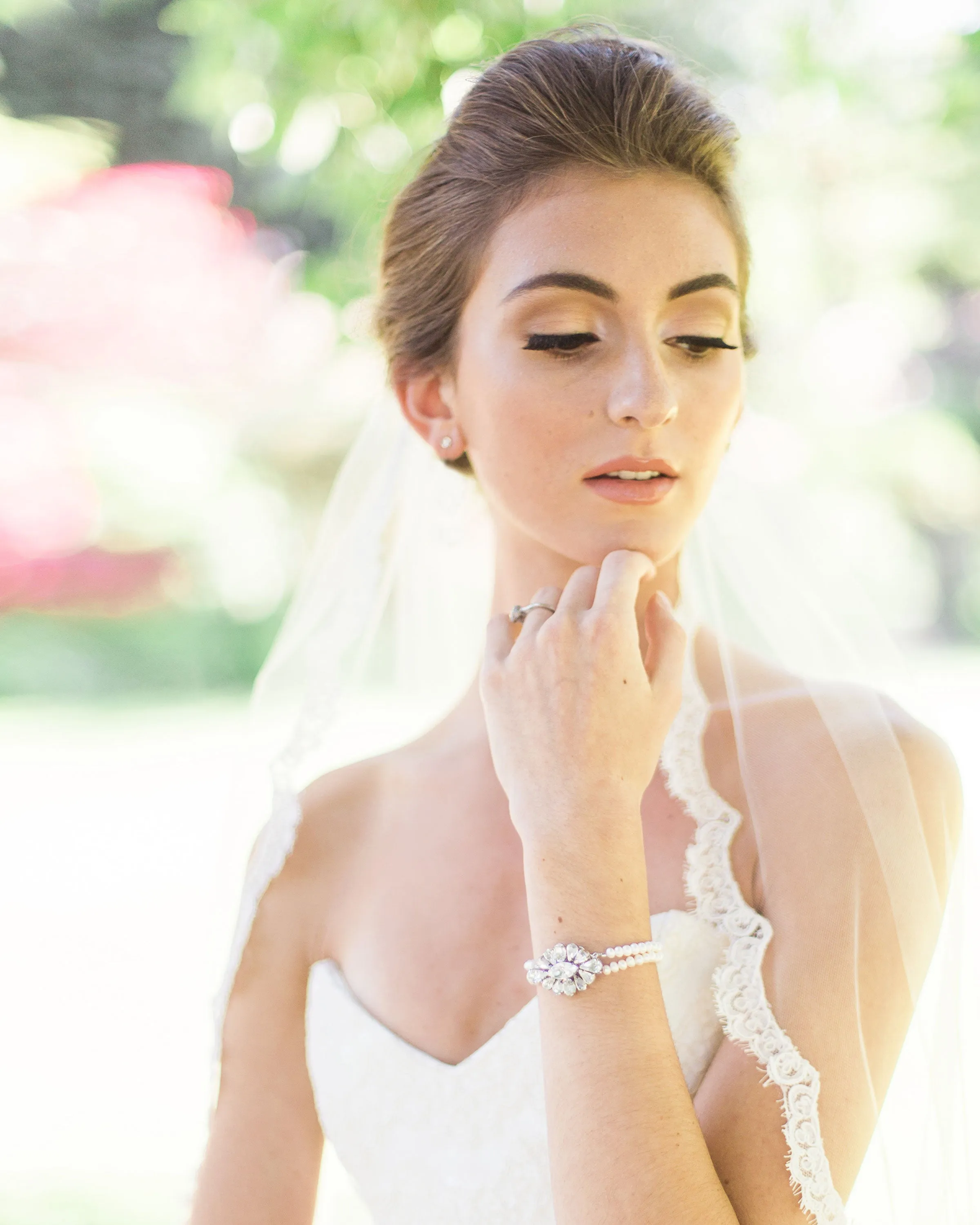 Magnolia Lace Fingertip Veil