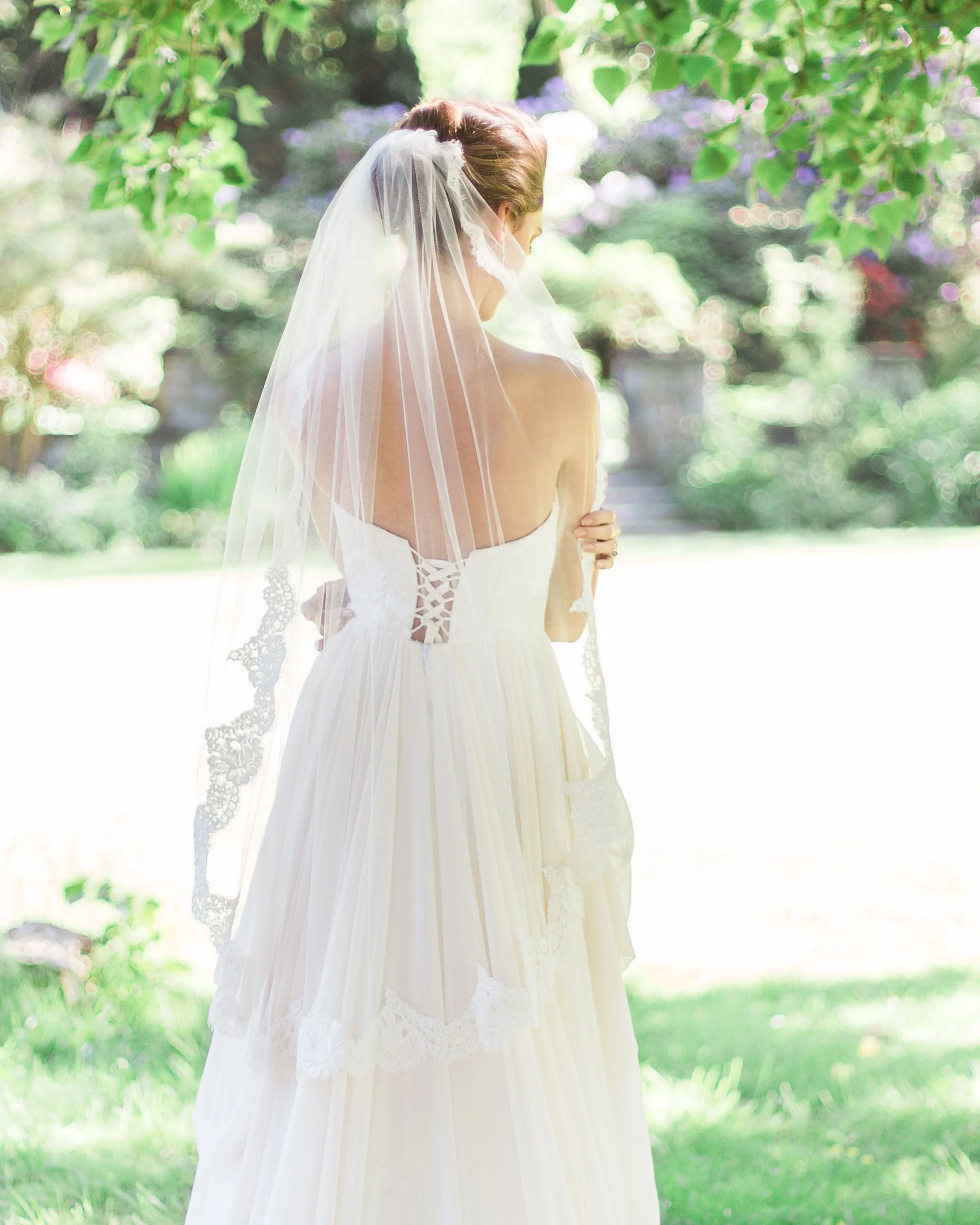 Magnolia Lace Fingertip Veil