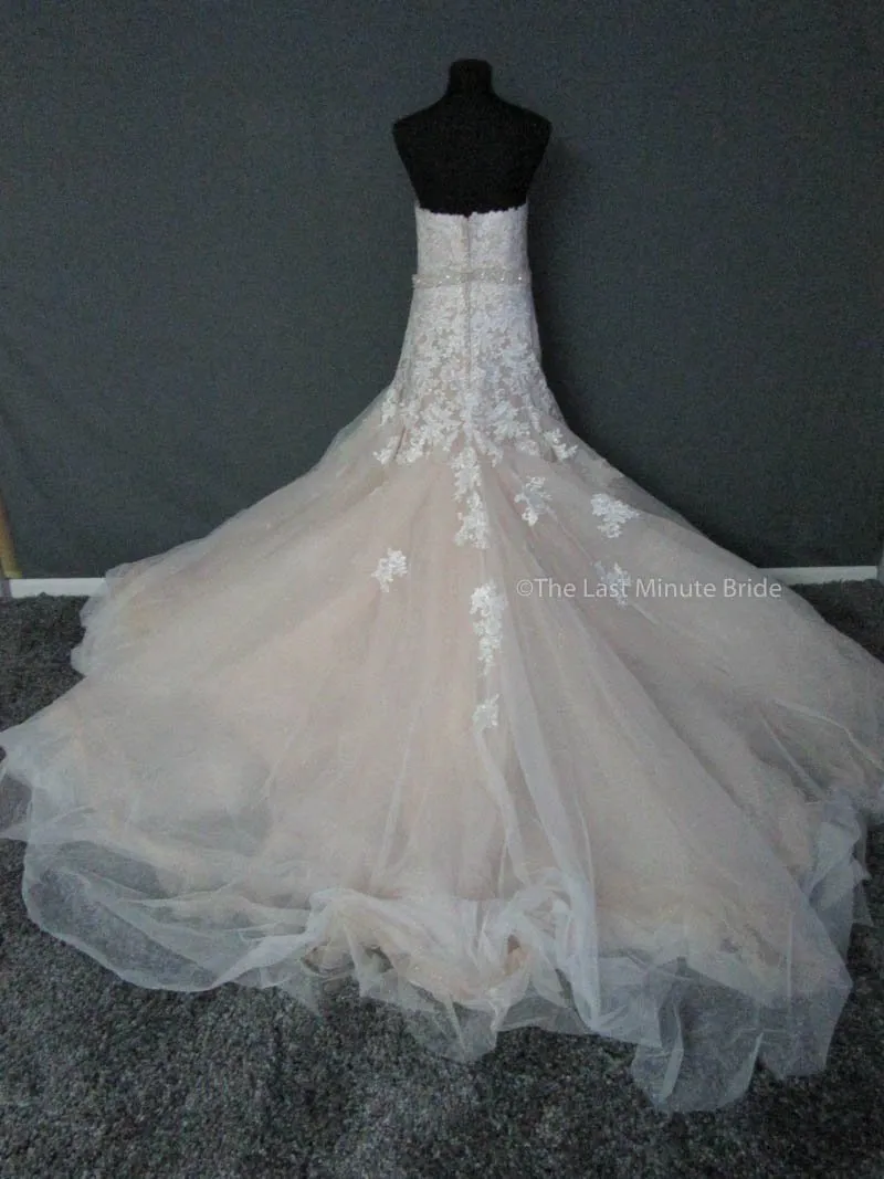 Mori Lee 8101