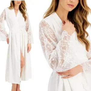 NWOT INC INTERNATIONAL CONCEPTS Lace Sleeve Satin Robe