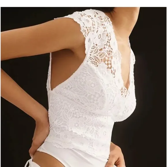 NWT | ANTHROPOLOGIE BHLDN Alandra White Floral Lace Cutout Cap Sleeve Bodysuit