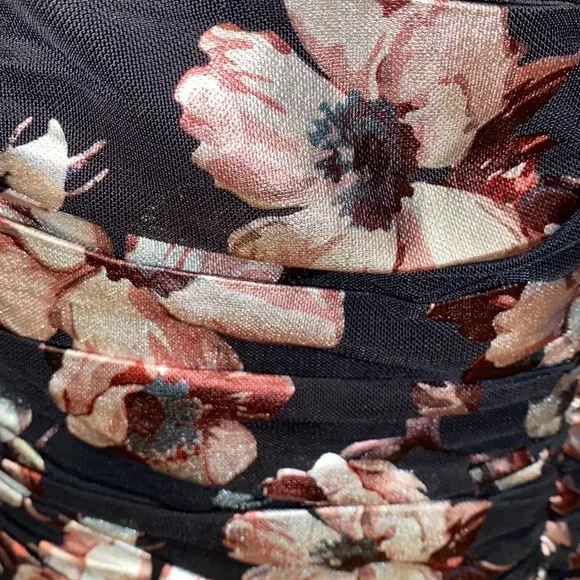 NWT Harlyn Floral Ruched Cocktail Dress in Black Floral