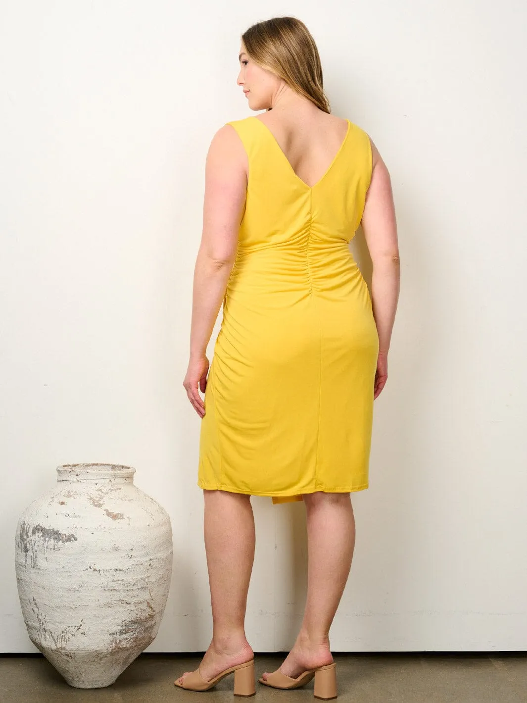 PLUS SIZE SLEEVELESS SURPLICE SLIT BODYCON MINI DRESS