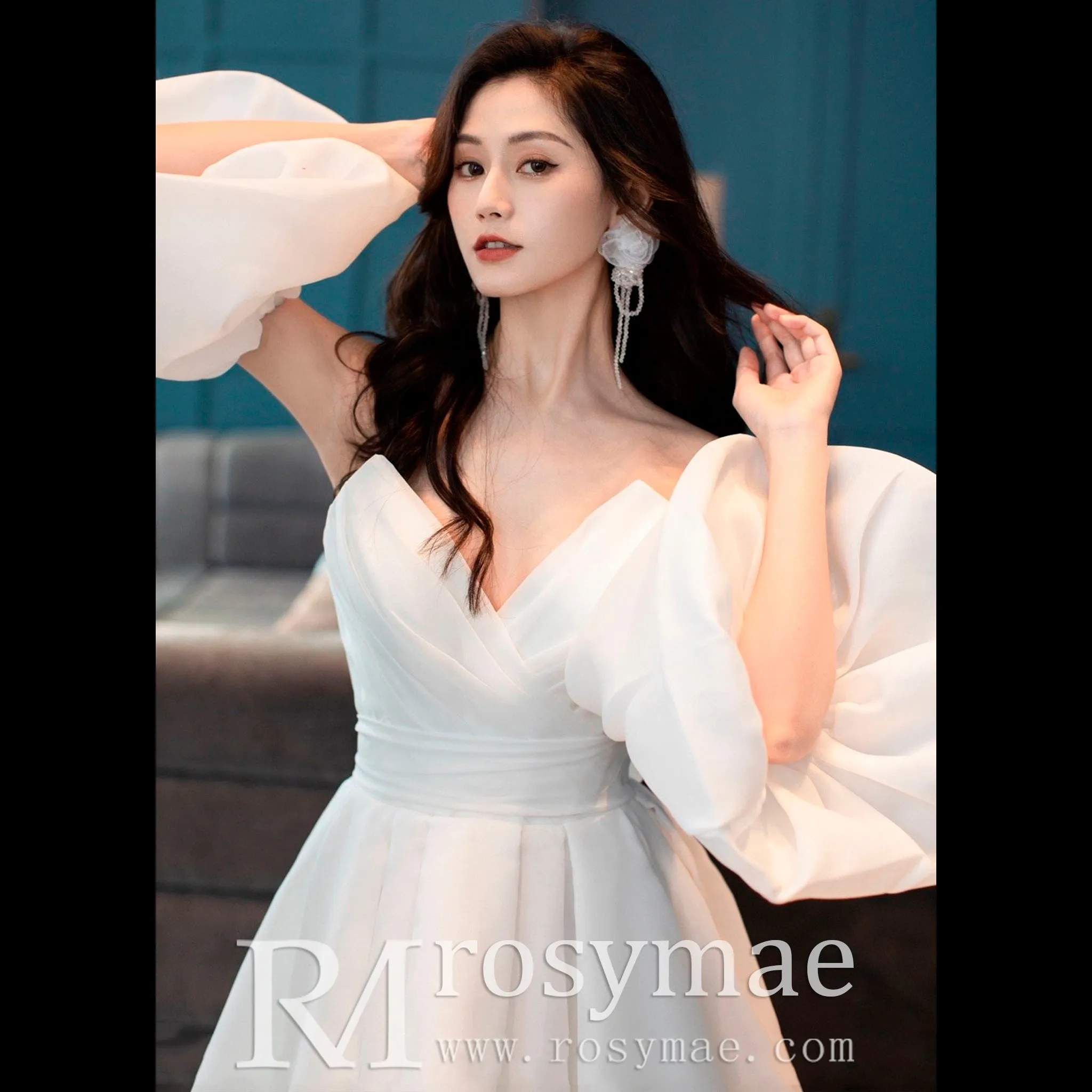 Princess A-line Wedding Dress with Detachable Puff Sleeves