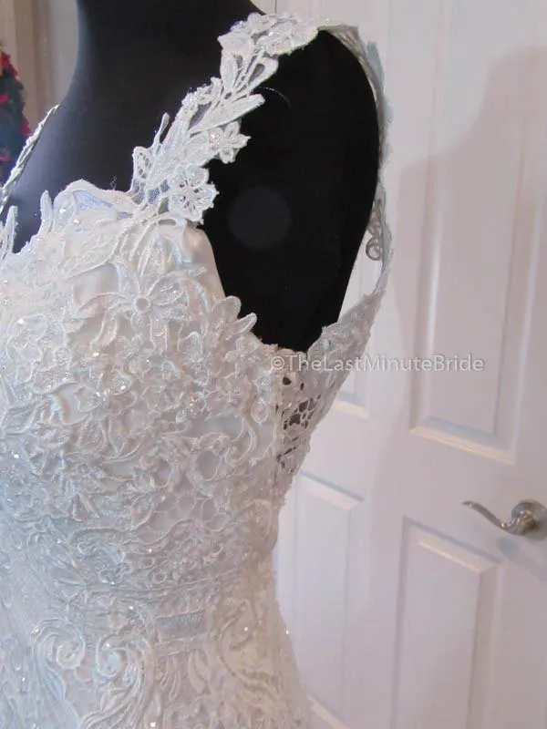 Private Collection Hannah 18047 size 8
