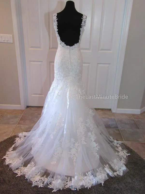 Private Collection Hannah 18047 size 8