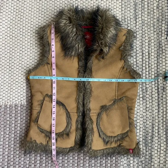 Rare EDC by Esprit faux fur vest Size XL rans small