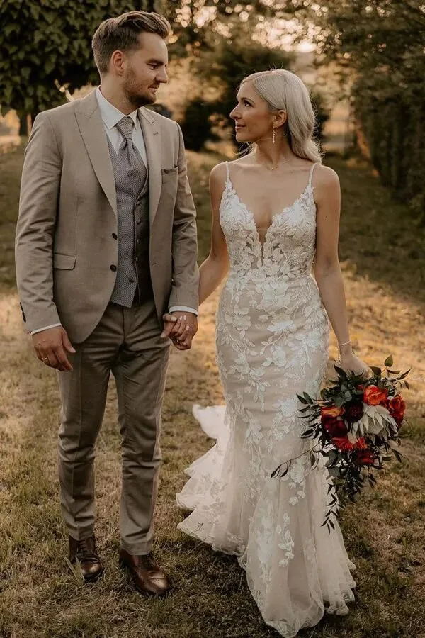Roycebridal Mermaid Tulle V-neck Wedding Dresses With Appliques, Bridal Gown, MW977