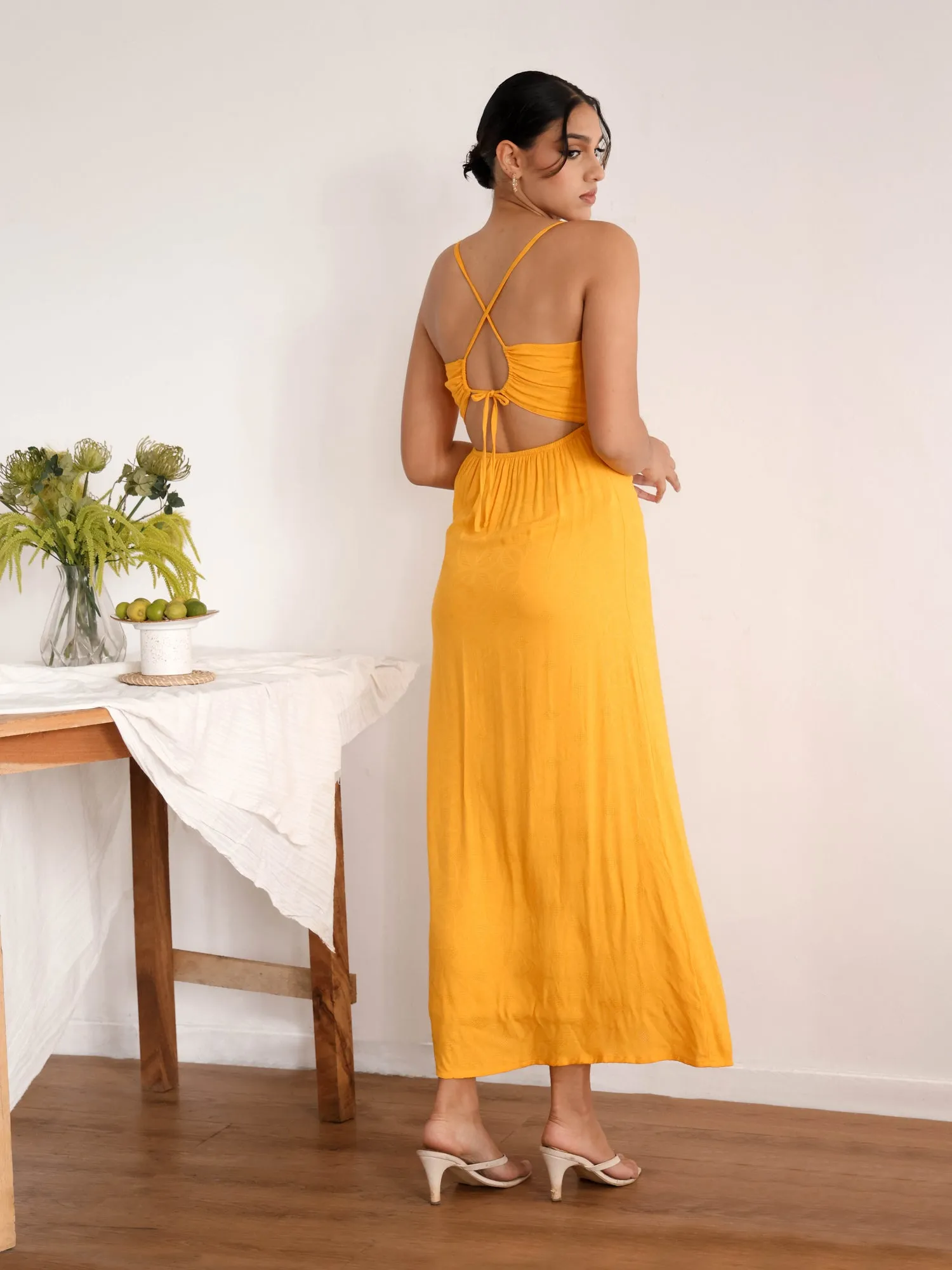 Ruched Detail Back Tie Up Midi Dress