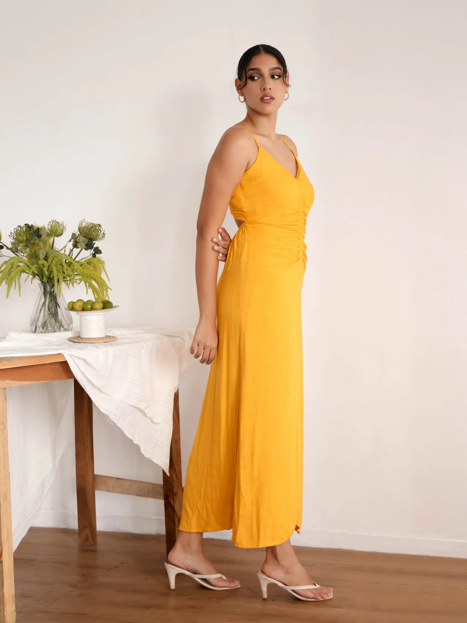 Ruched Detail Back Tie Up Midi Dress